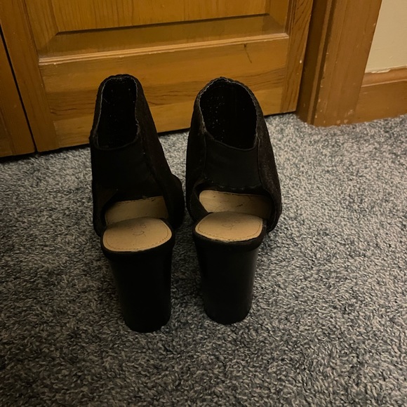 Black peep toe booties - Picture 4 of 4